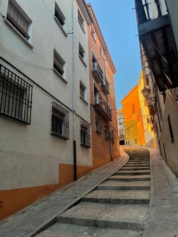 Ateneo Cuenca Suites Con Cocina En El Casco Historico Esterno foto