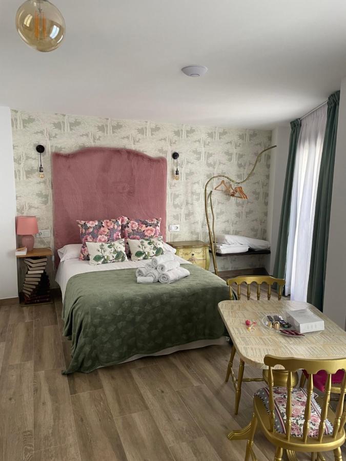 Ateneo Cuenca Suites Con Cocina En El Casco Historico Esterno foto