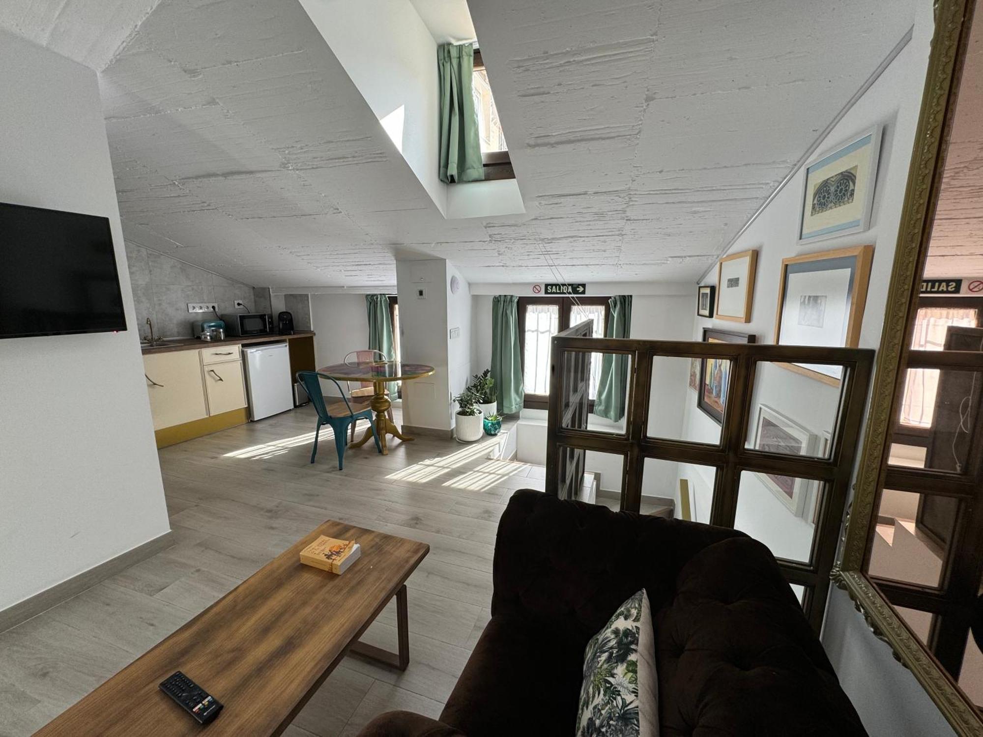 Ateneo Cuenca Suites Con Cocina En El Casco Historico Esterno foto