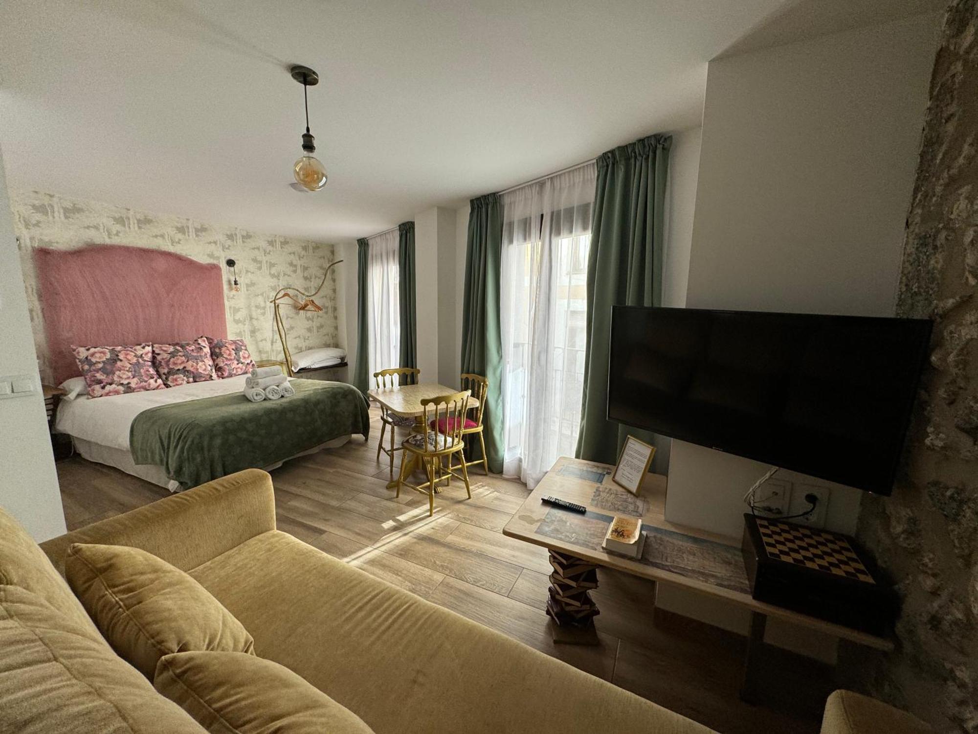 Ateneo Cuenca Suites Con Cocina En El Casco Historico Esterno foto