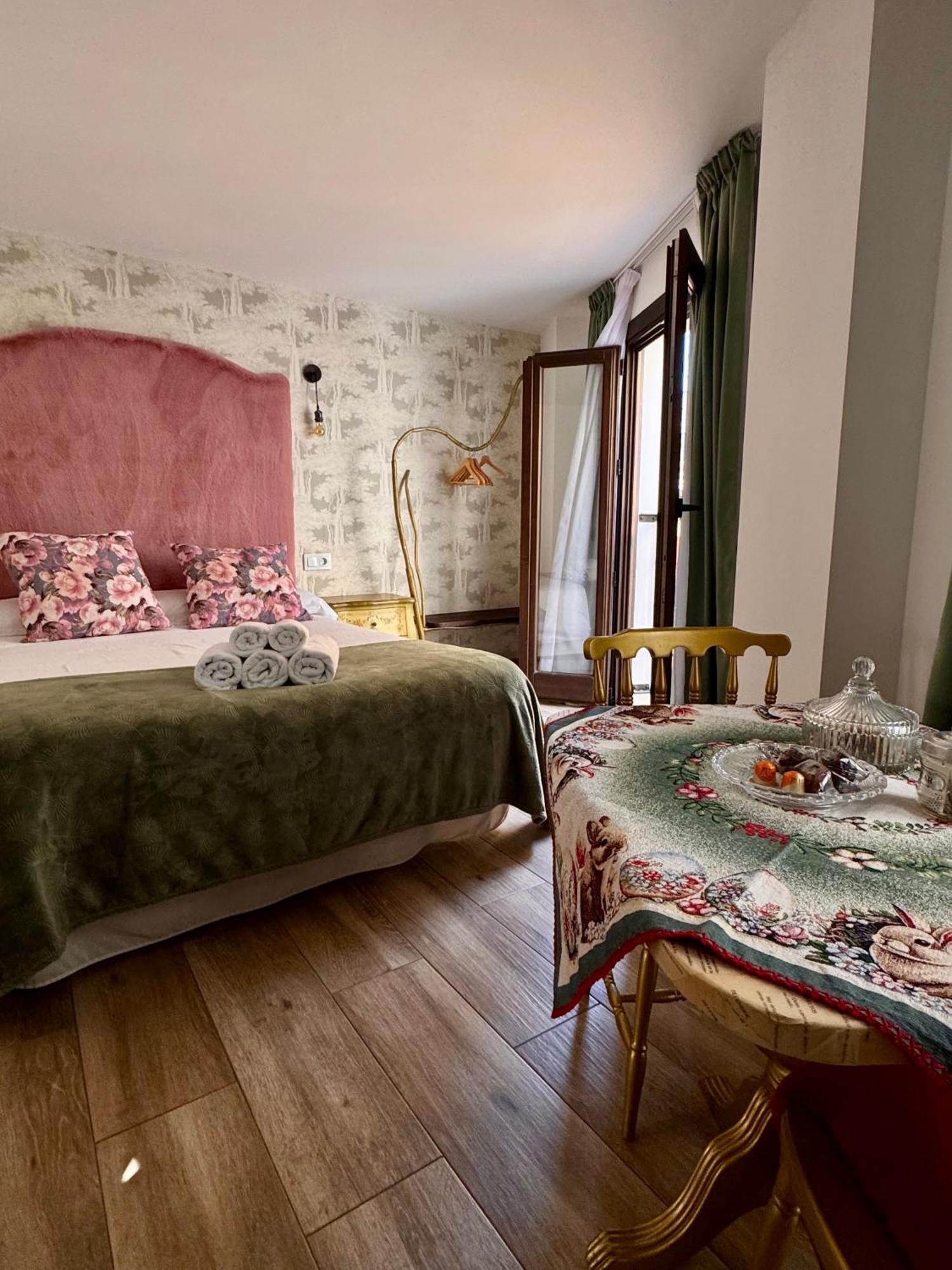 Ateneo Cuenca Suites Con Cocina En El Casco Historico Esterno foto